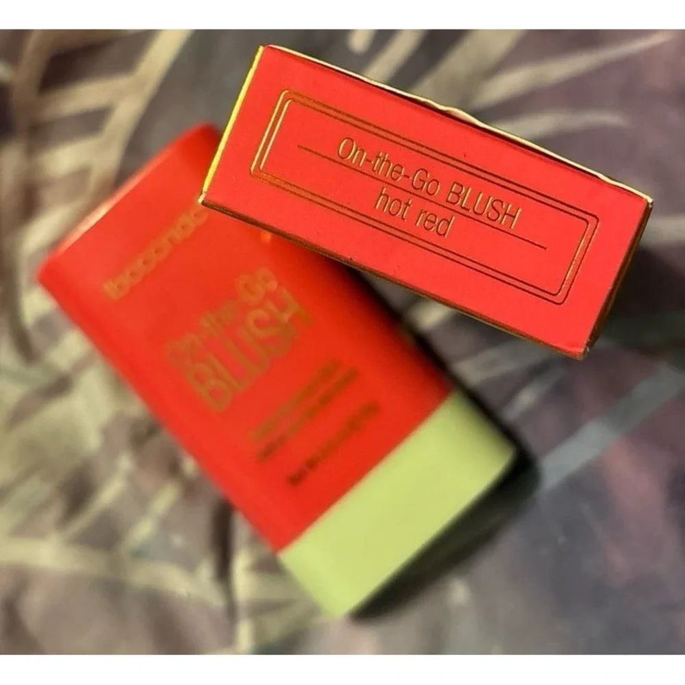 NEW On the Go Blush Waterproof/Sweatproof Stick for Eyes/Lips/Face, Hot Red